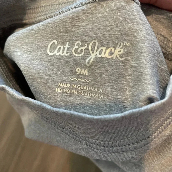 Cat & Jack rashguard size 9M - Picture 2 of 4